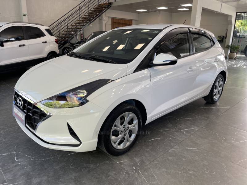 HYUNDAI - HB20 - 2020/2020 - Branca - R$ 74.900,00