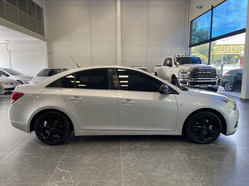 CHEVROLET - CRUZE - 2014/2014 - Prata - R$ 59.900,00