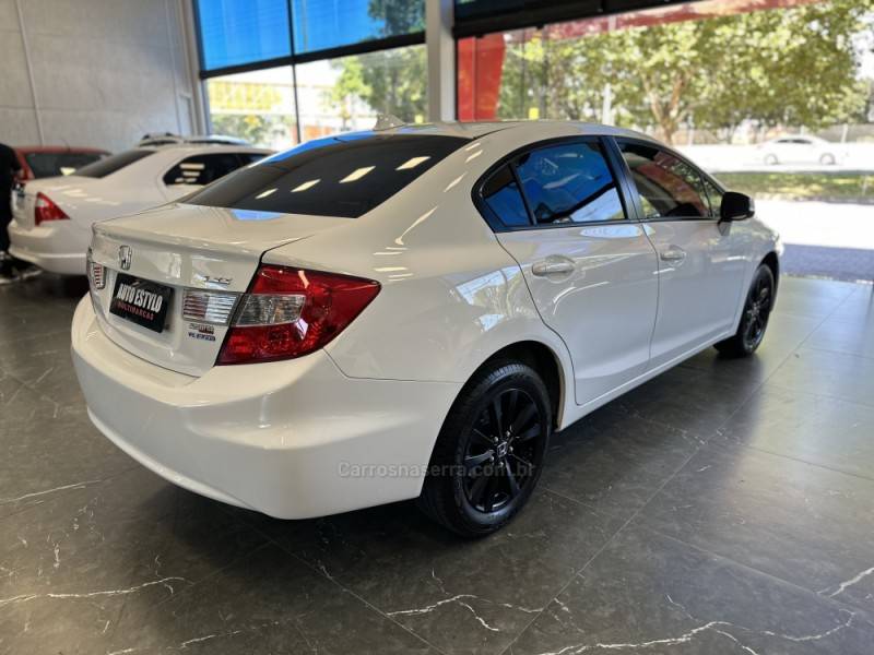 HONDA - CIVIC - 2014/2015 - Branca - R$ 71.900,00