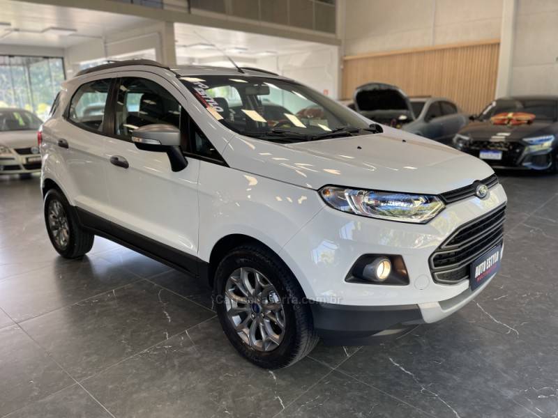 FORD - ECOSPORT - 2014/2015 - Branca - R$ 57.900,00