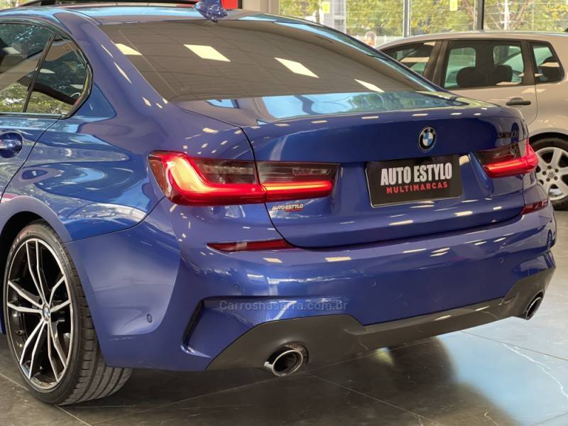 BMW - 320I - 2021/2022 - Azul - R$ 249.900,00
