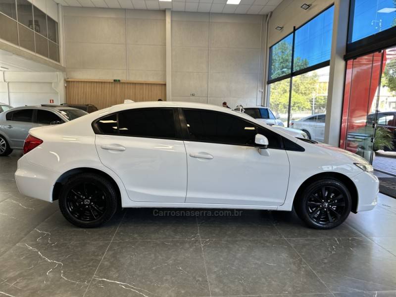 HONDA - CIVIC - 2014/2015 - Branca - R$ 71.900,00