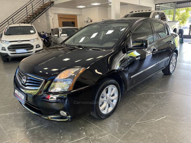 NISSAN - SENTRA - 2012/2013 - Preta - R$ 41.900,00