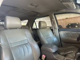 TOYOTA - HILUX SW4 - 2013/2013 - Branca - R$ 137.900,00