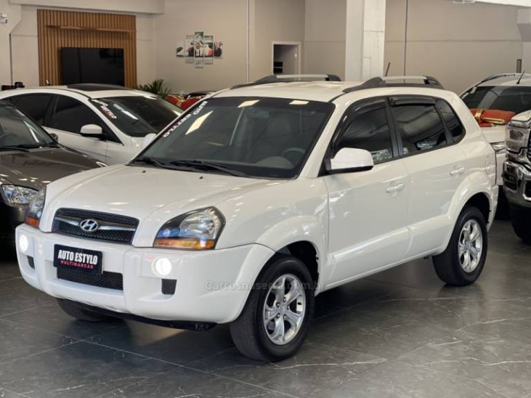 HYUNDAI - TUCSON - 2015/2016 - Branca - R$ 63.900,00