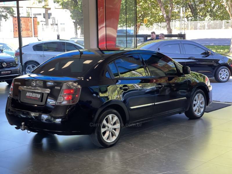 NISSAN - SENTRA - 2012/2013 - Preta - R$ 41.900,00