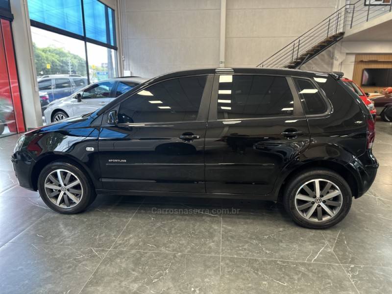 VOLKSWAGEN - POLO - 2008/2009 - Preta - R$ 38.900,00