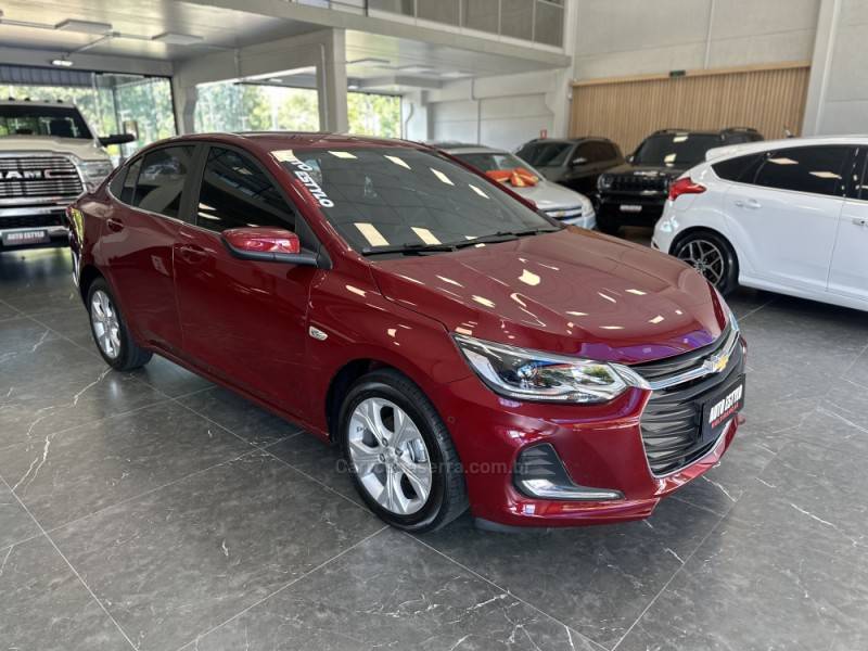 CHEVROLET - ONIX - 2019/2020 - Vermelha - R$ 77.900,00