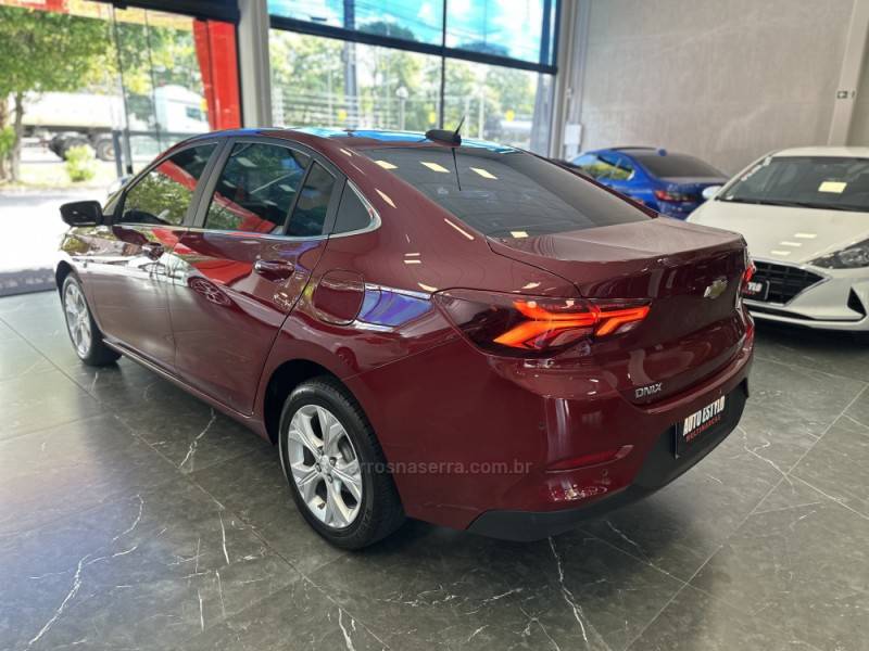 CHEVROLET - ONIX - 2019/2020 - Vermelha - R$ 77.900,00