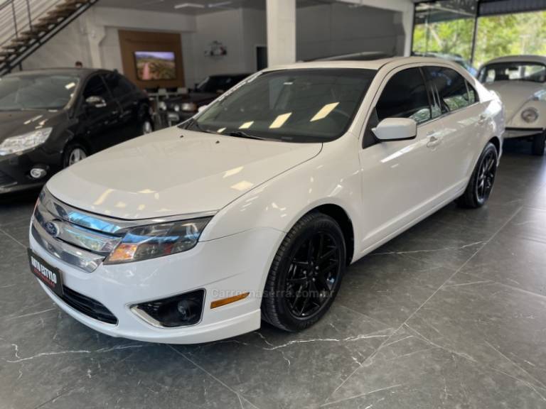 FORD - FUSION - 2011/2012 - Branca - R$ 54.900,00