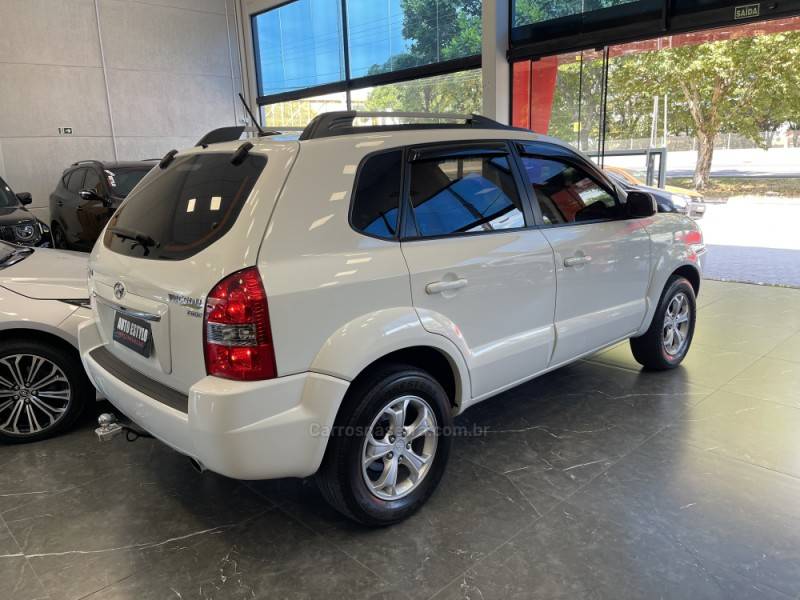 HYUNDAI - TUCSON - 2015/2016 - Branca - R$ 63.900,00
