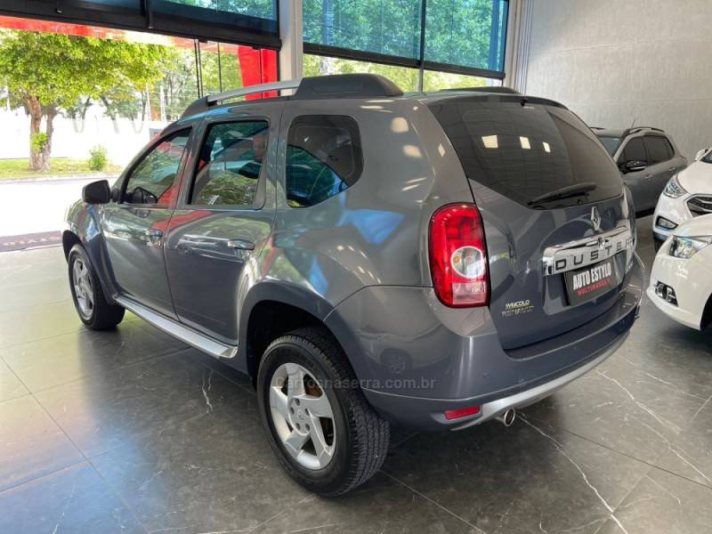 RENAULT - DUSTER - 2011/2012 - Cinza - R$ 49.900,00