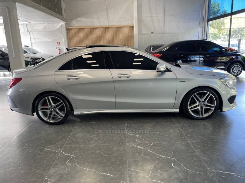 MERCEDES-BENZ - CLA 250 - 2015/2015 - Prata - R$ 143.900,00