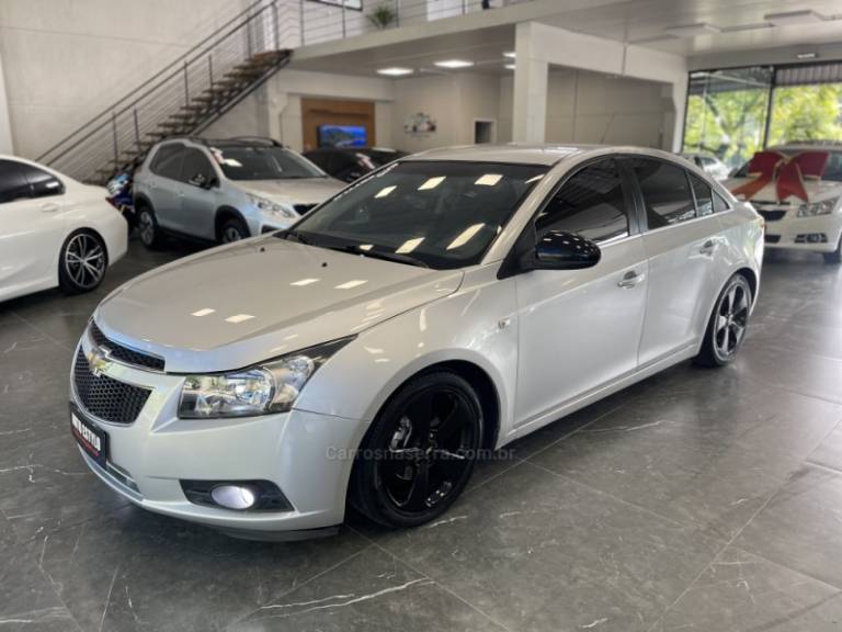 CHEVROLET - CRUZE - 2014/2014 - Prata - R$ 59.900,00