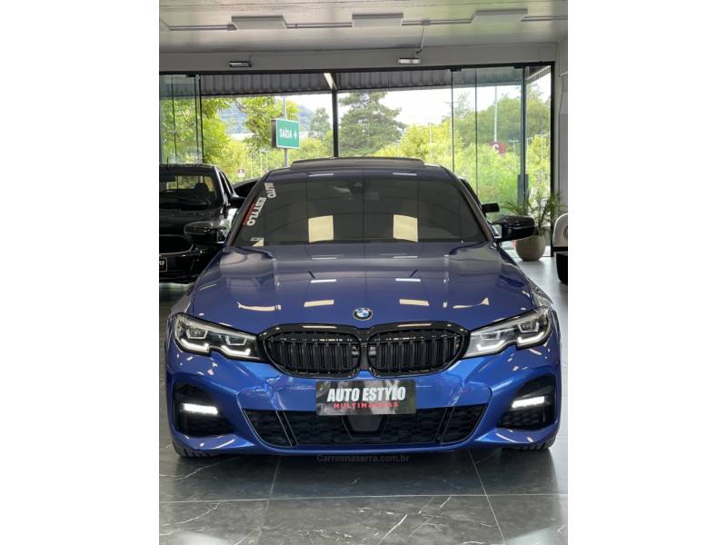 BMW - 320I - 2021/2022 - Azul - R$ 249.900,00