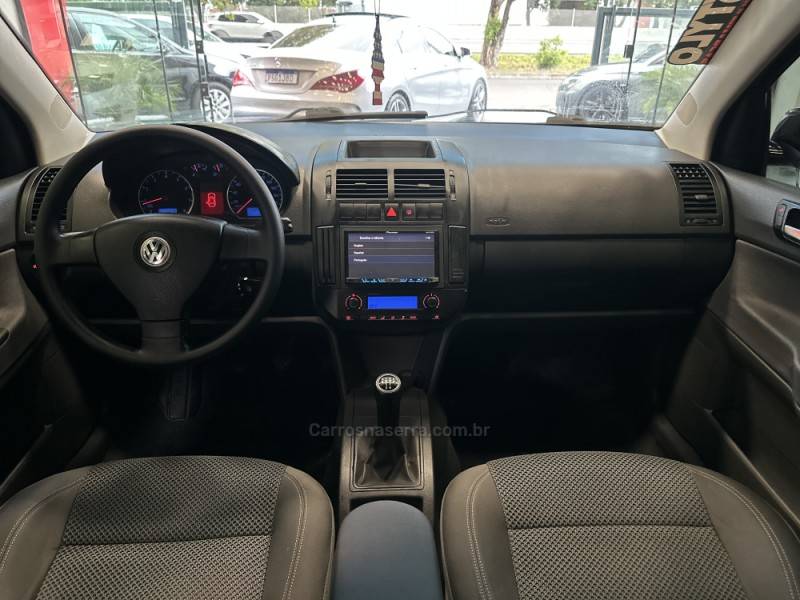 VOLKSWAGEN - POLO - 2008/2009 - Preta - R$ 38.900,00