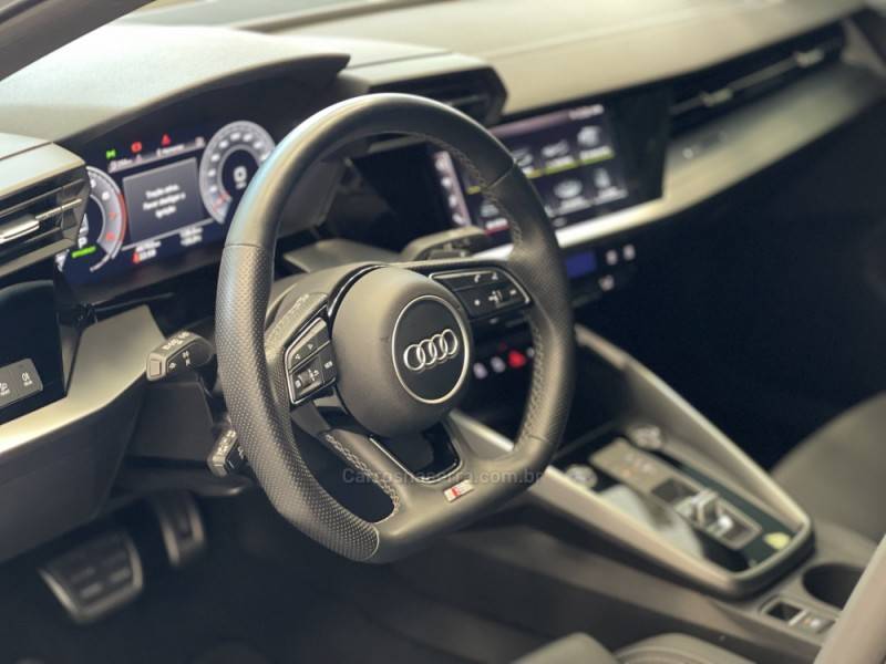 AUDI - A3 - 2021/2022 - Cinza - R$ 235.900,00