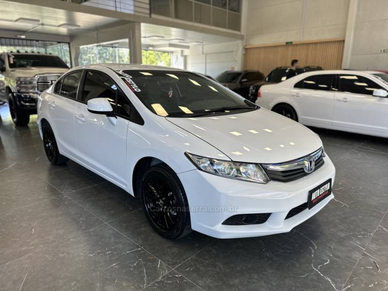HONDA - CIVIC - 2014/2015 - Branca - R$ 71.900,00