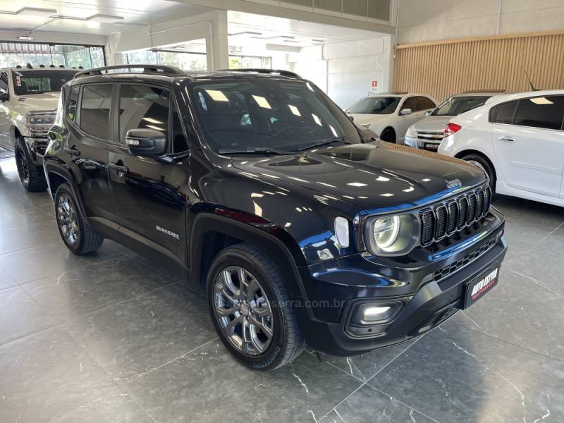 JEEP - RENEGADE - 2022/2022 - Preta - R$ 110.900,00