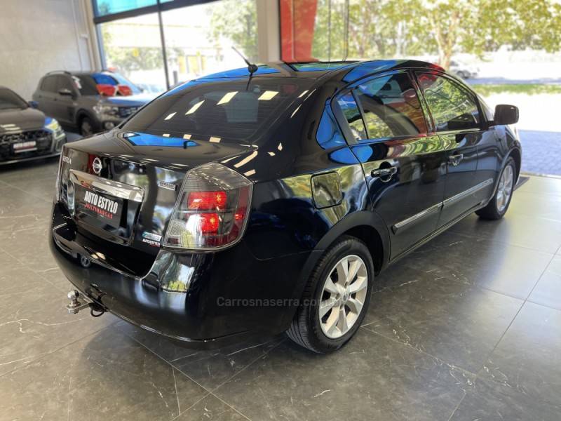 NISSAN - SENTRA - 2012/2013 - Preta - R$ 41.900,00