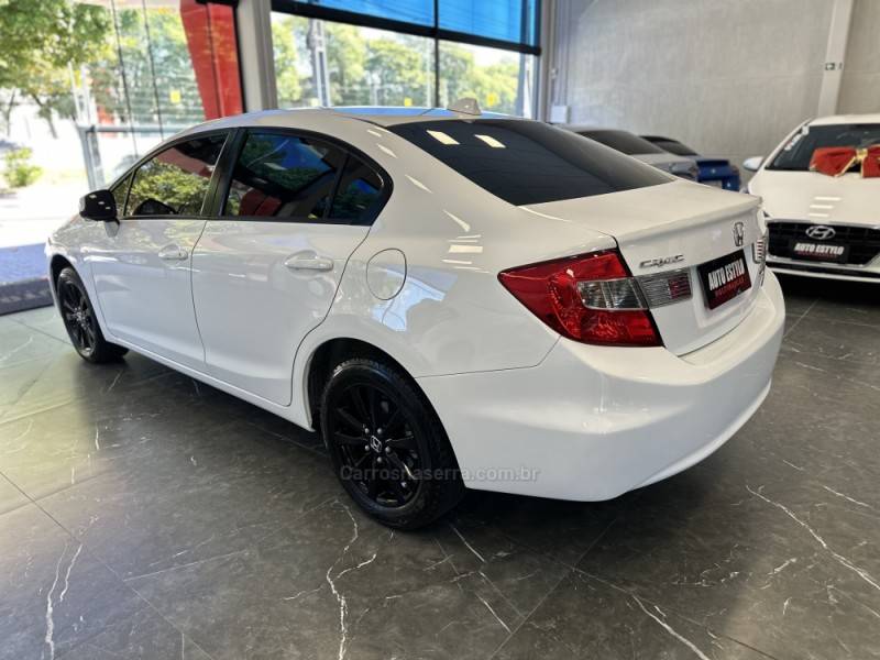 HONDA - CIVIC - 2014/2015 - Branca - R$ 71.900,00
