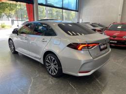 TOYOTA - COROLLA - 2022/2023 - Prata - R$ 158.900,00